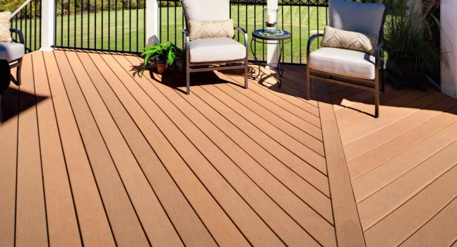 Best Decking Material: Wood vs. Vinyl vs. Plastic Composite